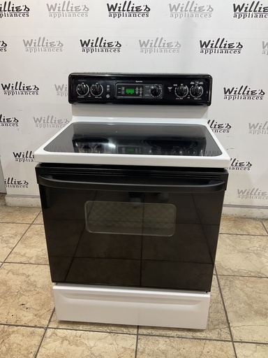 [103125] Ge Used Electric Stove 220volts (40/50 AMP) 30inches {no cord} (White/Black) 