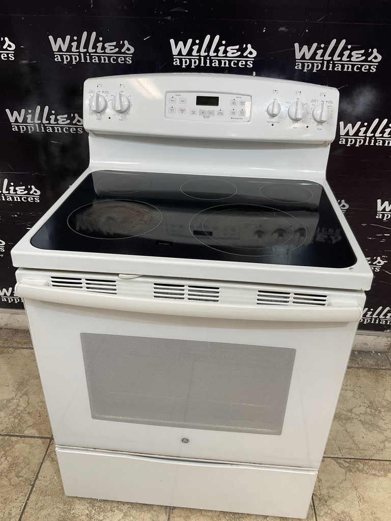 Ge Used Electric Stove 220volts (40/50 AMP) 30inches {4 prong} (White)