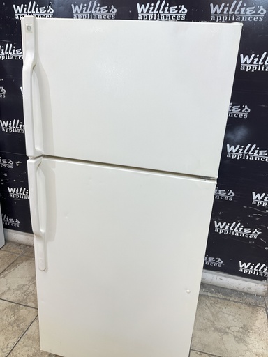 [103381] Ge Used Refrigerator Top and Bottom 28x62 (Bisque) 