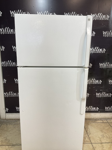[103394] Ge Used  Refrigerator Top and Bottom 28x61 1/2” (White) 