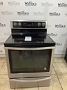 Whirlpool Used Electric Stove 220volts (40/50 AMP) 30inches {3 prong} 