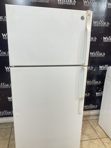 [103634] Ge Used Refrigerator Top and Bottom 28x67 1/2” (White) 