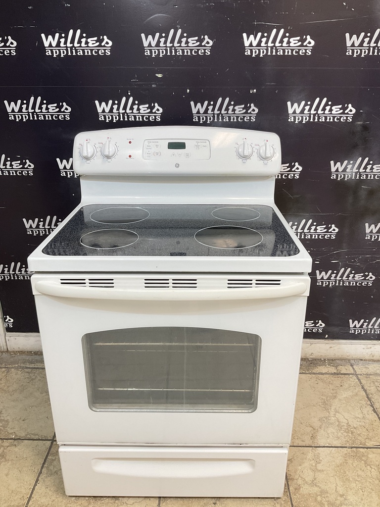 Ge Used Electric Stove 30inches {no cord} (White) 