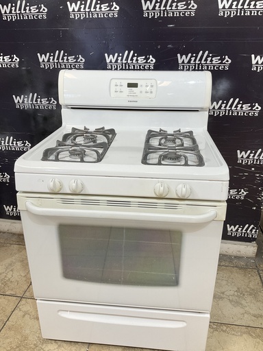 [103747] Tappan Used Natural Gas Stove 30inches (White) 