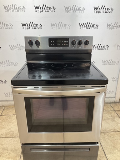 [103820] Frigidaire Used Electric Stove 30inches {3 prong} 