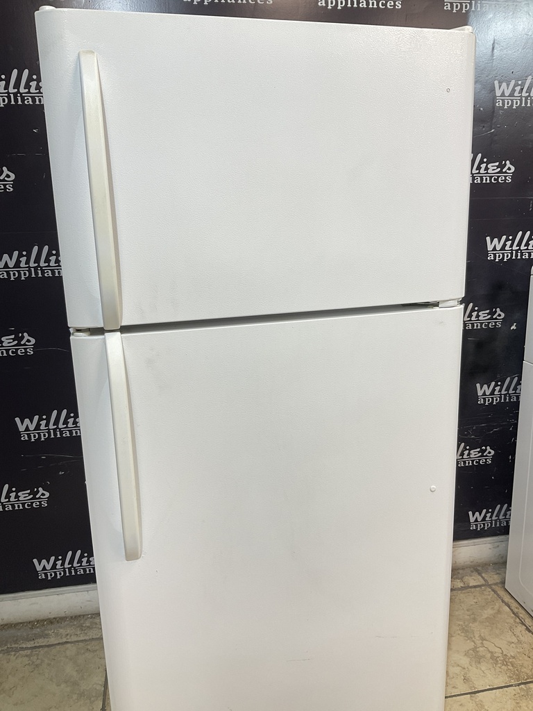 Frigidaire Used Refrigerator Top and Bottom 30x66 (White) 