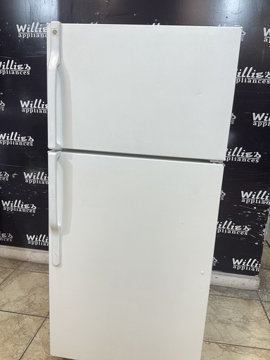 [103938] Ge Used Refrigerator Top and Bottom 28x61 1/2” (White)