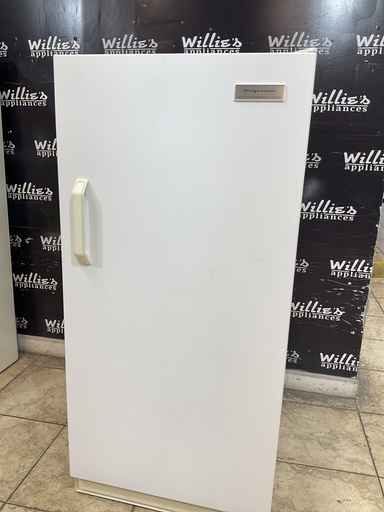 [104075] Frigidaire Used Freezer Upright 28x59 1/2” (White) 