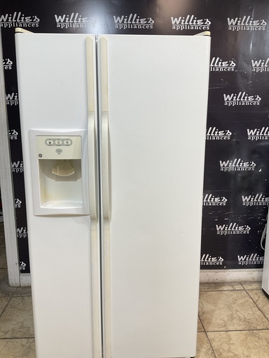 [104117] Ge Used Refrigerator Side by Side 33 1/2” x 67 1/2” (White) 