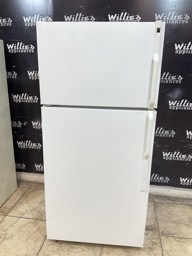 [104146] Hotpoint Used Refrigerator Top and Bottom 28x61 1/2” (White) 