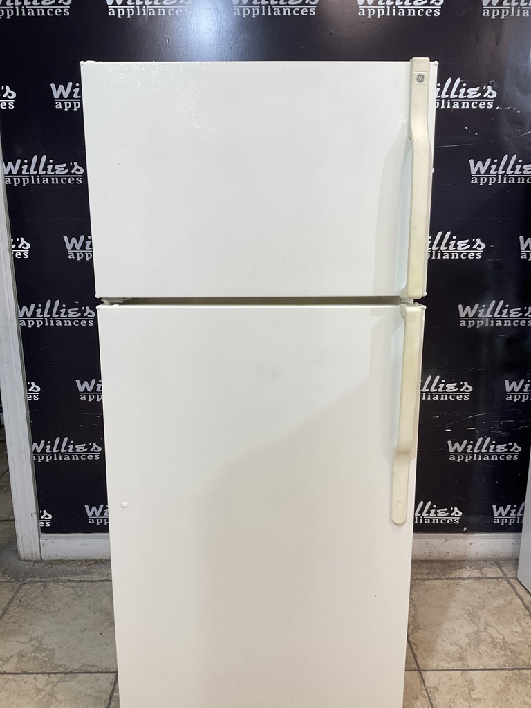 Ge Used Refrigerator Top and Bottom 28x64 1/2” (Bisque)