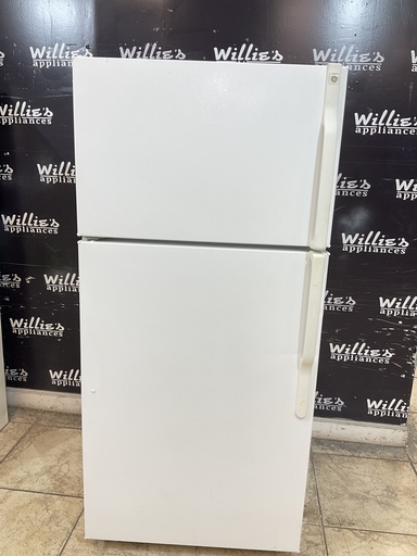 [104145] Ge Used Refrigerator Top and Bottom 28x61 1/2” (white) 