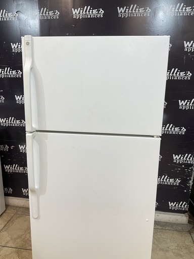 [104165] Ge Used Refrigerator Top and Bottom 28x64 1/2” (White) 