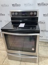Whirlpool Used Electric Stove 220volts (40/50 AMP) 30inches {no cord} 