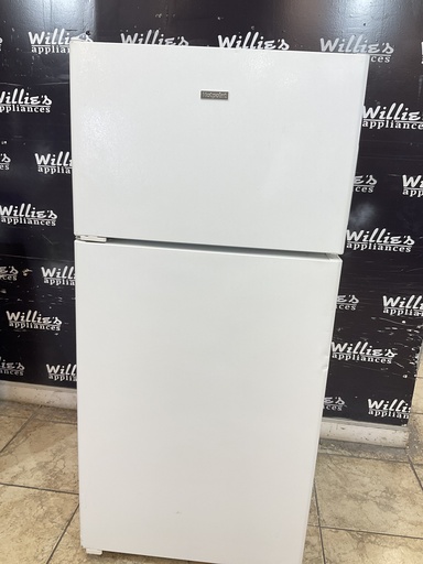 [104241] Hotpoint Used Refrigerator Top and Bottom 28x61 1/2” (White) 