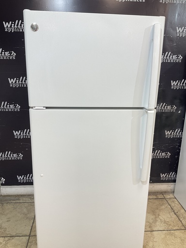 [104282] Ge Used Refrigerator Top and Bottom 28x64 1/2” (White) 