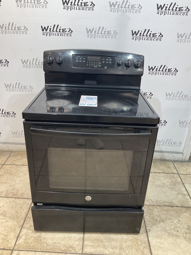 [104279] Ge Used Electric Stove 220volts (40/50 AMP) 30inches {no cord} (Black) 