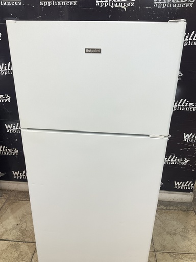 [104292] Hotpoint Used Refrigerator Top and Bottom 28x61 1/2” (White) 
