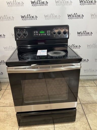 [104386] Ge Used Electric Stove 220volts (40/50 AMP) 30inches {3 prong} (Black) 