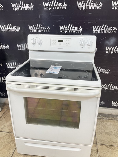 [104395] Frigidaire Used Electric Stove 220volts (40/50 AMP) 30inches {4 prong} (White) 