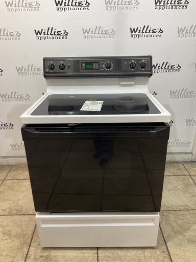 [104439] Ge Used Electric Stove 220volts (40/50 AMP) 30inches {3 prong} (White/black) 