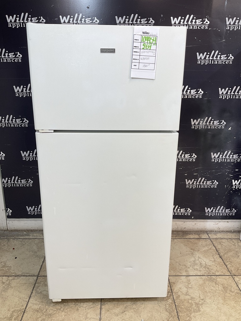 Hotpoint Used Refrigerator Top and Bottom 28x61 1/2” (White) 