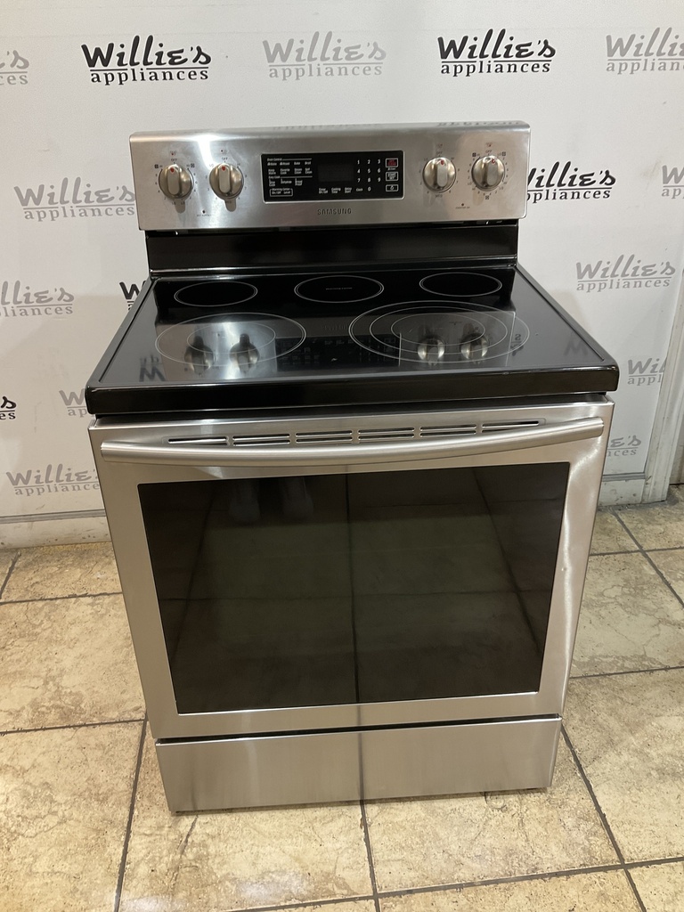 Samsung Used Electric Stove 220volts (40/50 AMP) 30inches {4 prong} (stainless steel) 