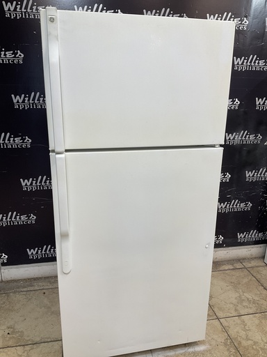 [104519] Ge Used Refrigerator Top and Bottom 28x61 1/2” (White) 