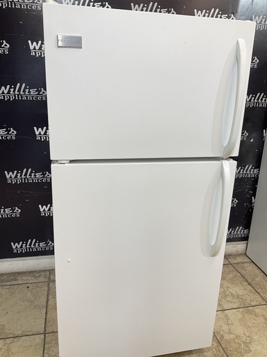 [104518] Frigidaire Used Refrigerator Top and Bottom 28 1/2” x 60” (White)