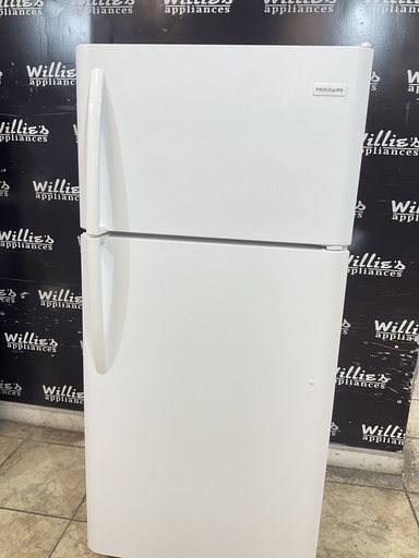 [104541] Frigidaire Used Refrigerator Top and Bottom 30x66 (white) 