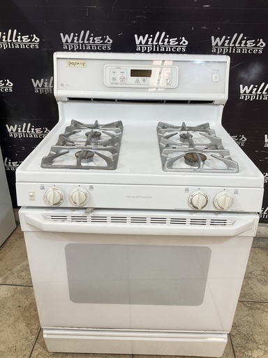 [104556] Ge Used Gas Propane Stove 30inches (white) 