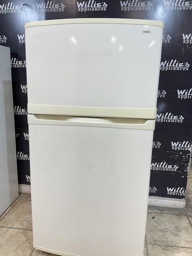 [104585] Kenmore Used Refrigerator Top and Bottom 33x66 1/2” (Bisque) 