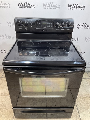[104728] Frigidaire Used Electric Stove 220volts (40/50 AMP) 30inches {3 prong} (Black) 
