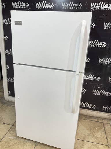 [104786] Frigidaire Used Refrigerator Top and Bottom 28x59 1/2” (white) 