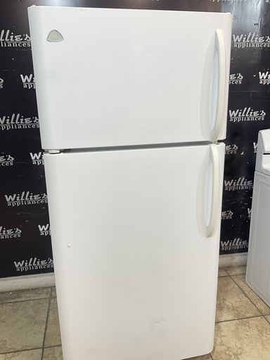 [104846] White Westinghouse Used Refrigerator Top and Bottom 30x65 1/2” (White) 