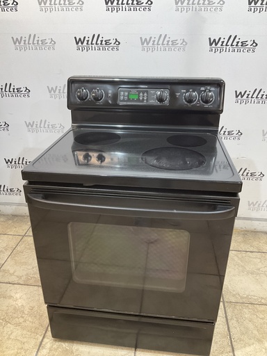 [104856] Ge Used Electric Stove 220volts (40/50 AMP) 30inches {no cord} (Black) 