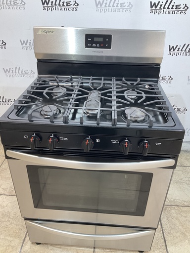[104870] Frigidaire Used Gas Propane Stove 30inches (stainless steel) 