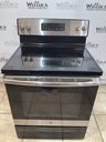 Ge Used Electric Stove 220volts (40/50 AMP) 30inches {3 prong} (Stainless steel) 