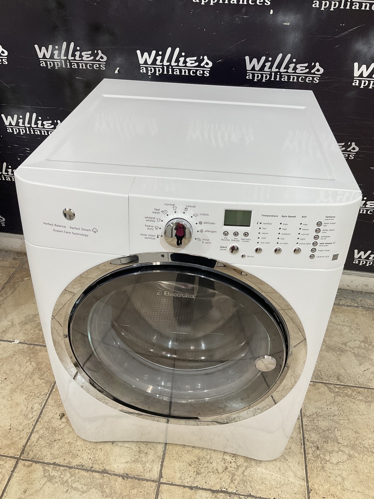 Electrolux Used Washer Front- load 27inches (White) 
