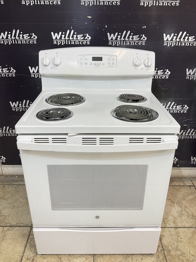 [105001] Ge Used Electric Stove 220volts (49/50 AMP) 30inches {3 prong} (white) 