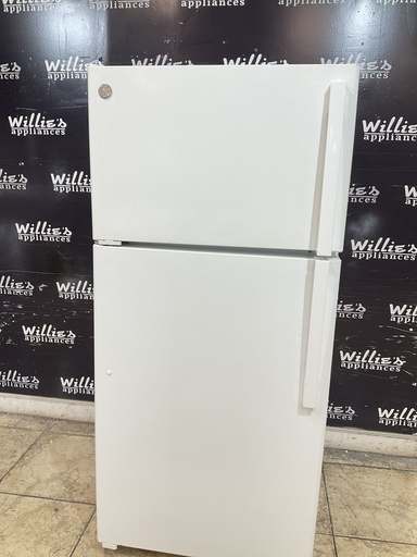 [105032] Ge Used Refrigerator Top and Bottom 28x61 1/2” (White) 