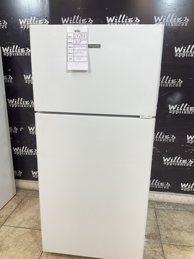 [105051] Hotpoint Used Refrigerator Top and Bottom 28x64 1/2” (White) 
