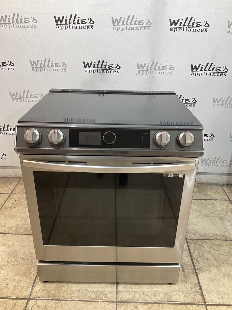 Samsung Used Electric Stove 220volts (40/50 AMP) 30inches {no cord} (stainless steel)
