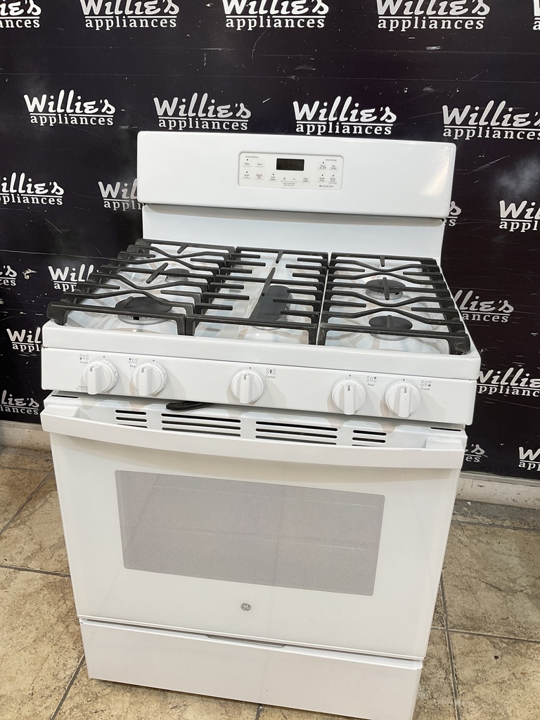 Ge Used Natural Gas Stove 30inches (white) 