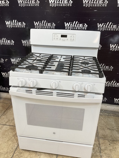 [105270] Ge Used Natural Gas Stove 30inches (white) 