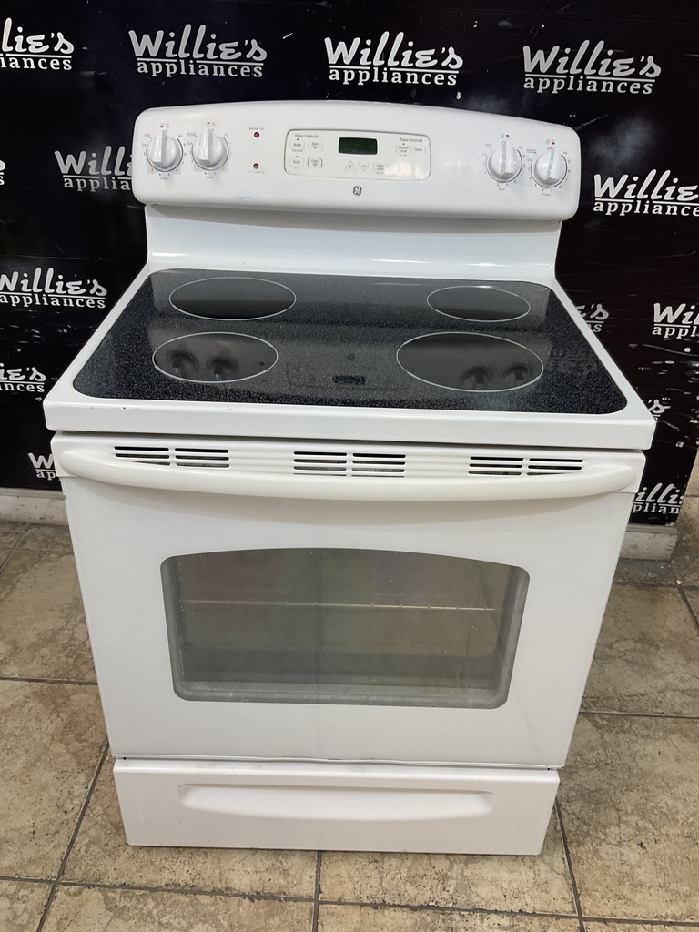 Ge Used Electric Stove 220volts (40/50 AMP) 30inches {no cord} (White) 