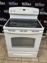Ge Used Electric Stove 220volts (40/50 AMP) 30inches {no cord} (White) 