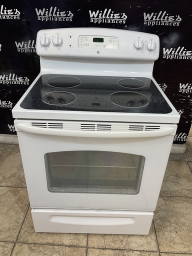 [105457] Ge Used Electric Stove 220volts (40/50 AMP) 30inches {no cord} (White) 