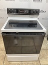 Ge Used Electric Stove 220volts (40/50 AMP) 30inches {no cord} (black/white)