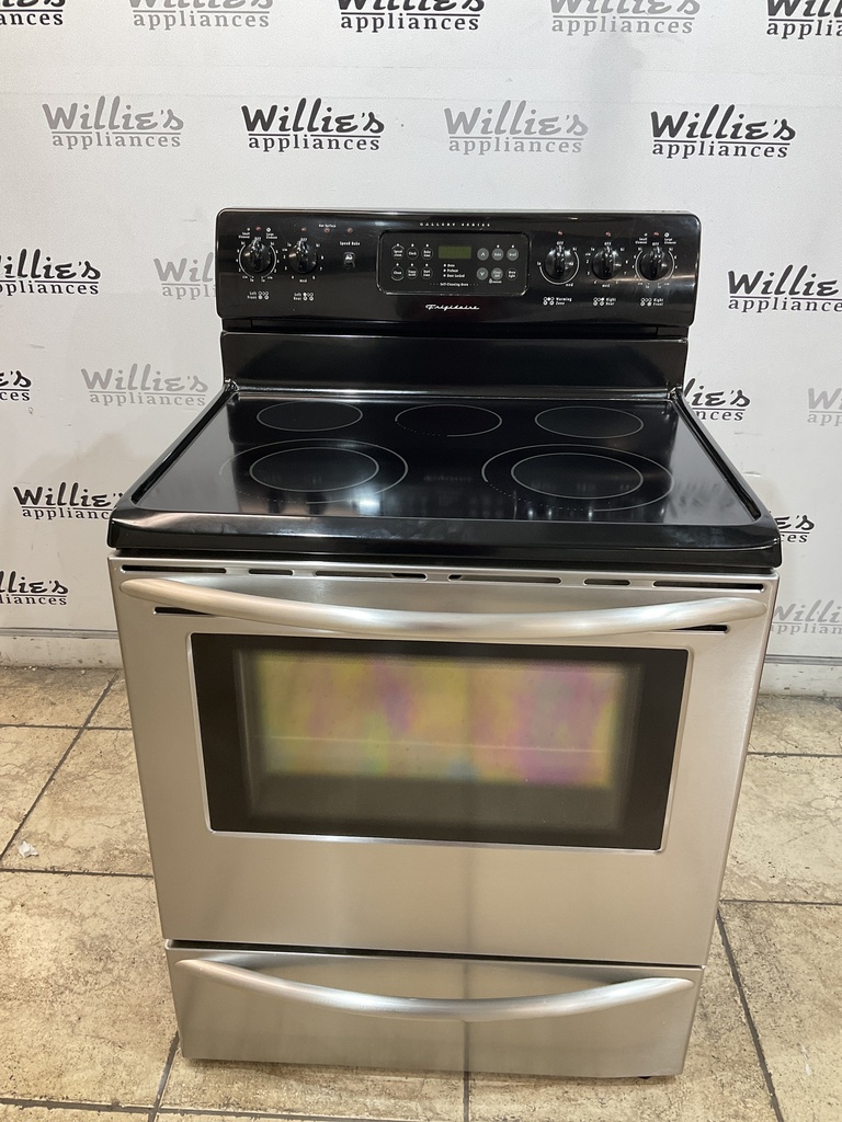 Frigidaire Used Electric Stove 220volts (40/50 AMP) 30inches {no cord} (Stainless steel) 